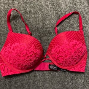 Victoria’s Secret size 34B Padded